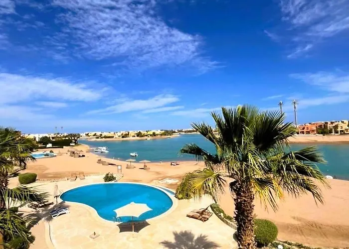 Sabina 2bd With Pool And Lagoon View Hurghada