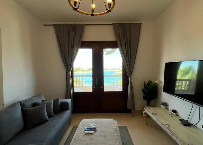 Sabina 2bd With Pool And Lagoon View Apartment